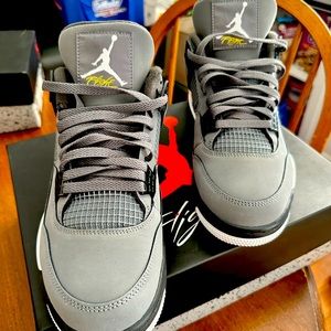 Cool grey 4s size 11 men’s